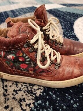 INKKAS Rooster Camping Boot Women's Size 7 Brown Leather Lace Up High Top